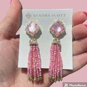 EUC Kendra Scott Pink Pearl Tassel Earrings